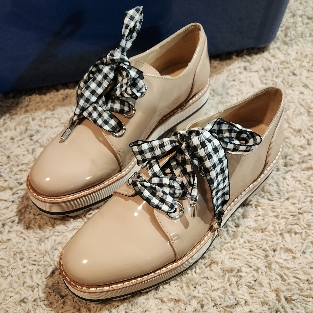 Zara Woman platform oxfords size 36 Like new, nude blush color.